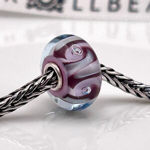 TROLLBEADS Whirling Adventure LAA 925S NEW! Blue Glass o Shades of Purple Swirls